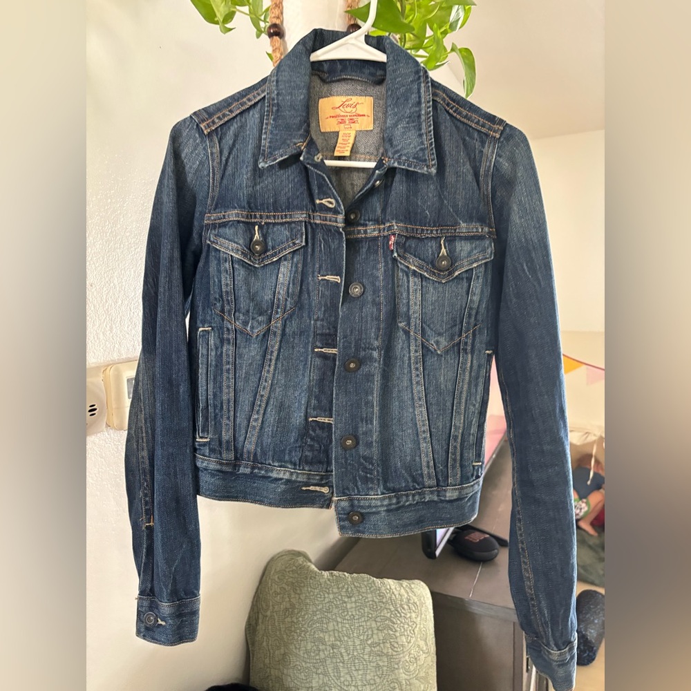Levi's Dark Blue Denim Trucker Jacket